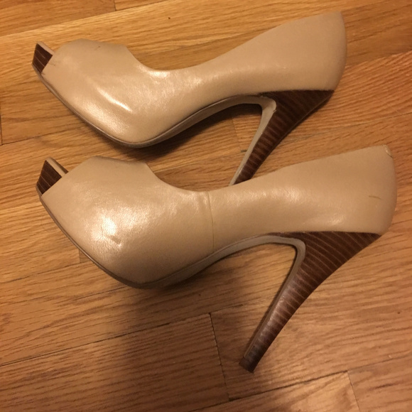 Jessica Simpson Leather Peep Toe Heel - Picture 7 of 7